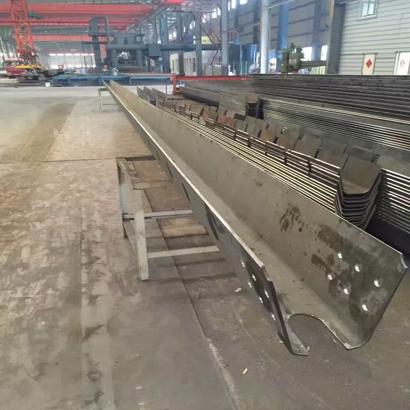 深U型肋鋼構(gòu)件